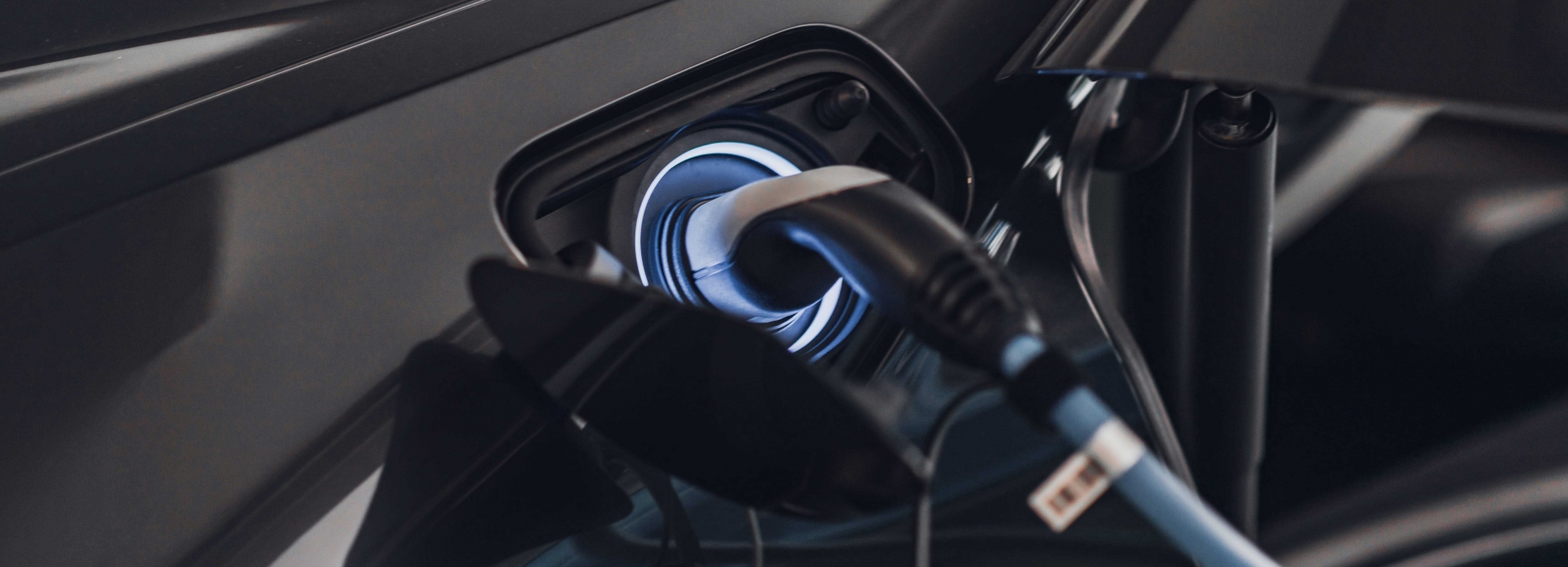 Electric car plug in